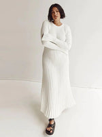 Ribbed Knit Maxi Dress: Elegant Autumn Style