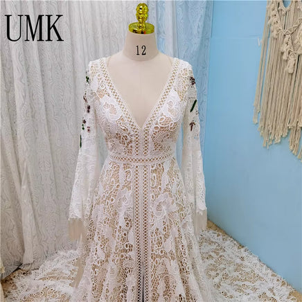 Vintage Tassel Bohemia Wedding Dress Lace Flared Sleeves Unique Boho V Neck Backless Front Split Beach Bridal Gowns