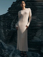 Ribbed Knit Maxi Dress: Elegant Autumn Style