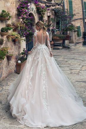 "Enchanting Abernathy Illusion Lace A-Line Tulle Wedding Dress - Your Dream Gown Awaits!"