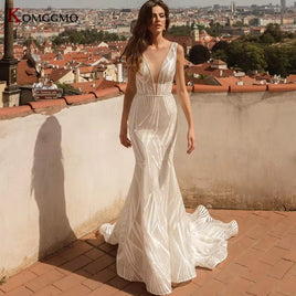 2023 Hot Sale Sleeveless Illusion O-Neck Mermaid Wedding Dress Elegant Button Back Court Train Embroidery Appliques Bridal Ball