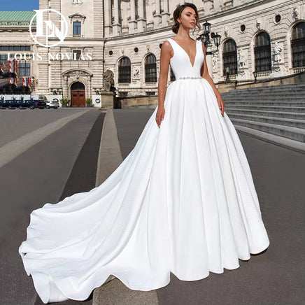 Satin Wedding Dresses with CRYSTAL Belt 2024 Classy Deep V-Neck Backless Wedding Gown Vestidos Novias De Saten