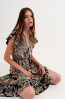 Q2 - Original Maxi Dress With Tiered Skirt in Mixed Paisely Print